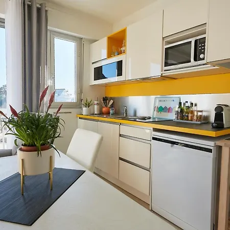 Lägenhet Loueurdappart - Studio Au Calme Et Centre-ville Avec Parking *